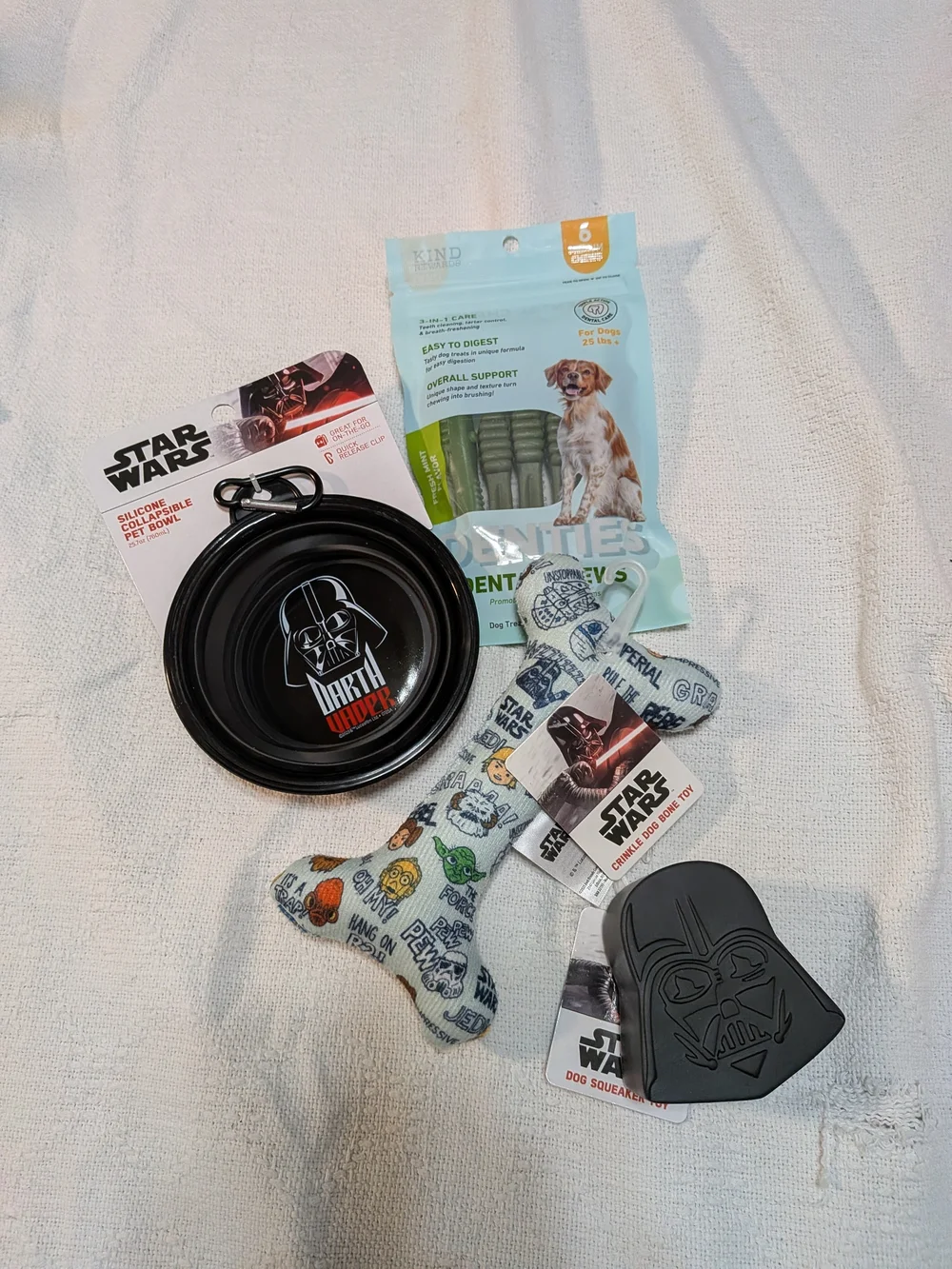 Star Wars Black Darth Vader Silicone Collapsible Pet Bowl with Red Accent